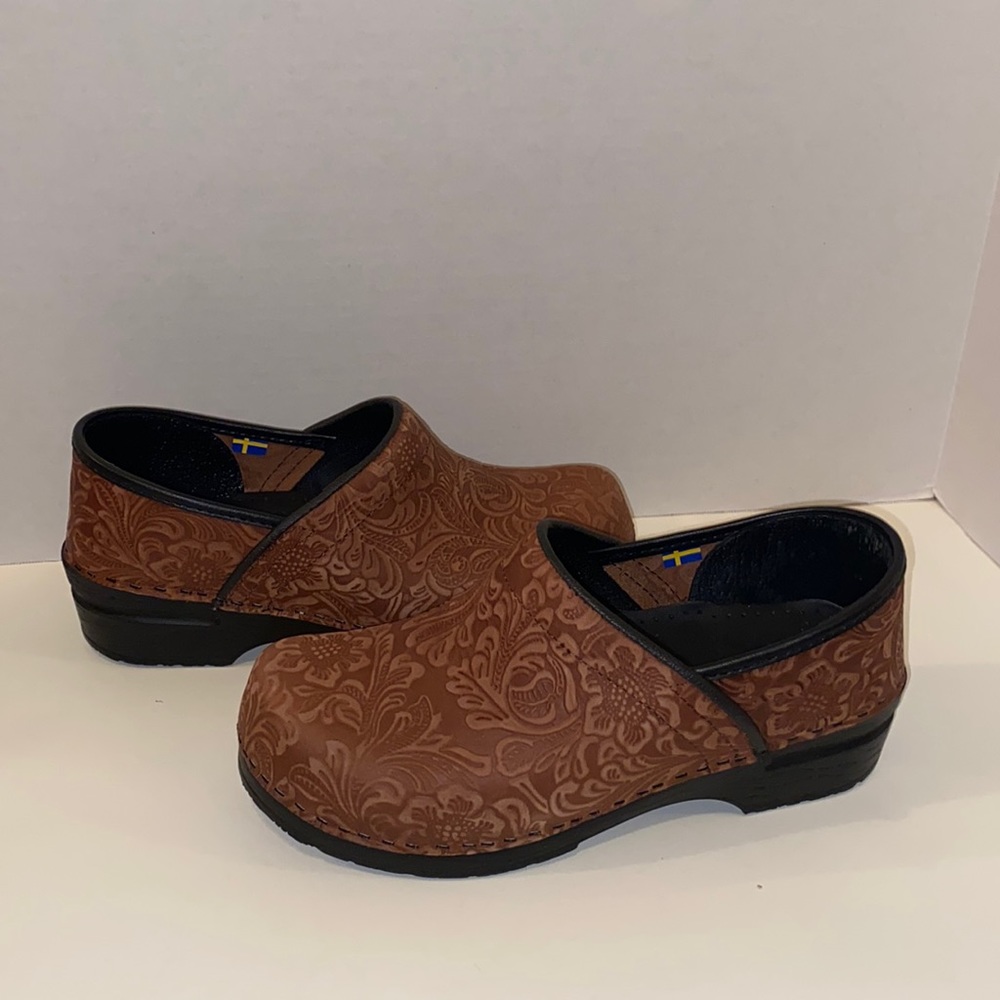 Bjork shoe